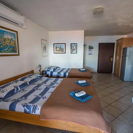 Goga * Martinscica (Cres)