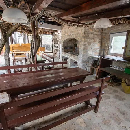 Апартаменты Goga Мартиншчица